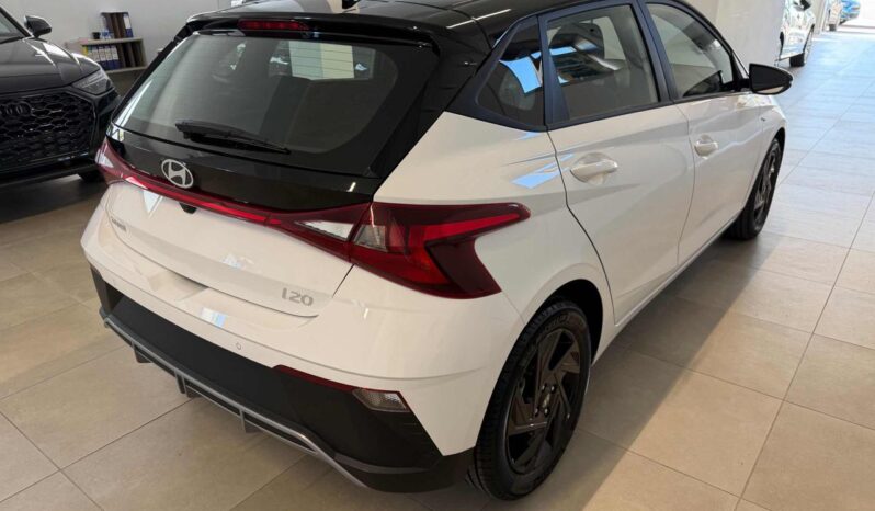 
								HYUNDAI i20 1.0 T-GDI dark line 90cv mt Km0 full									