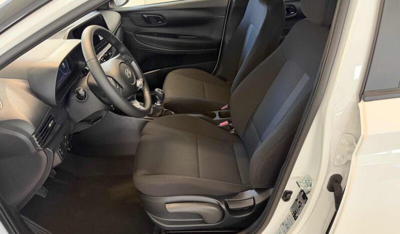 
								HYUNDAI i20 1.0 T-GDI dark line 90cv mt Km0 full									