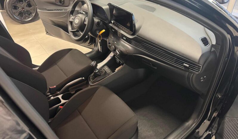 
								HYUNDAI i20 1.0 T-GDI dark Line 90 cv mt Km0 full									