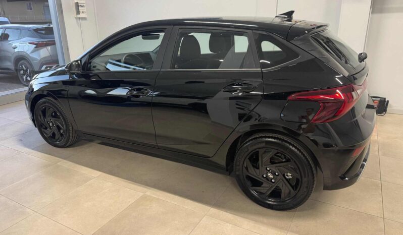 
								HYUNDAI i20 1.0 T-GDI dark Line 90 cv mt Km0 full									