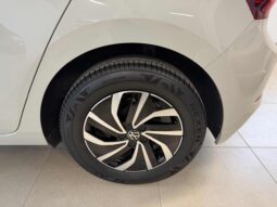 
										VOLKSWAGEN Polo 1.0 Life full									