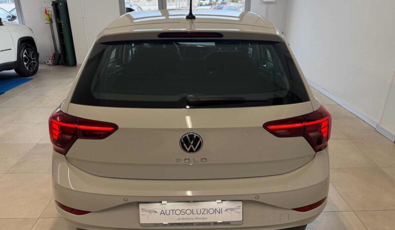 
								VOLKSWAGEN Polo 1.0 Life full									