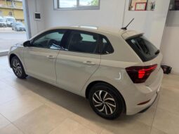 
										VOLKSWAGEN Polo 1.0 Life full									