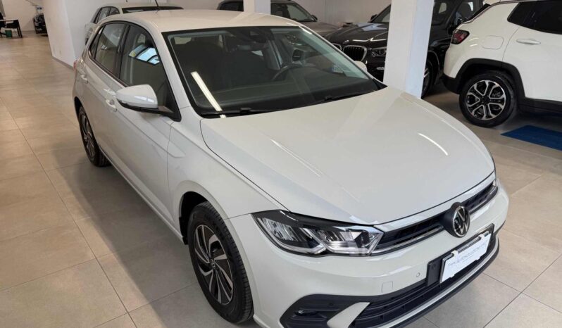 
								VOLKSWAGEN Polo 1.0 Life full									