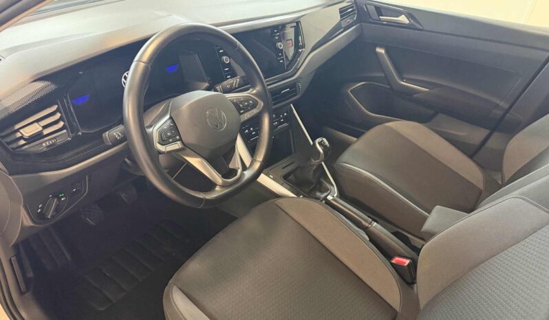 
								VOLKSWAGEN Polo 1.0 Life full									