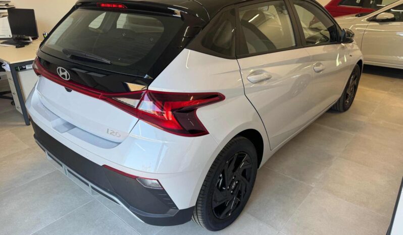 
								HYUNDAI i20 1.0 T-GDI dark line 90cv mt Km0 full									