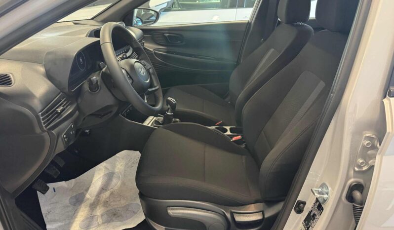
								HYUNDAI i20 1.0 T-GDI dark line 90cv mt Km0 full									