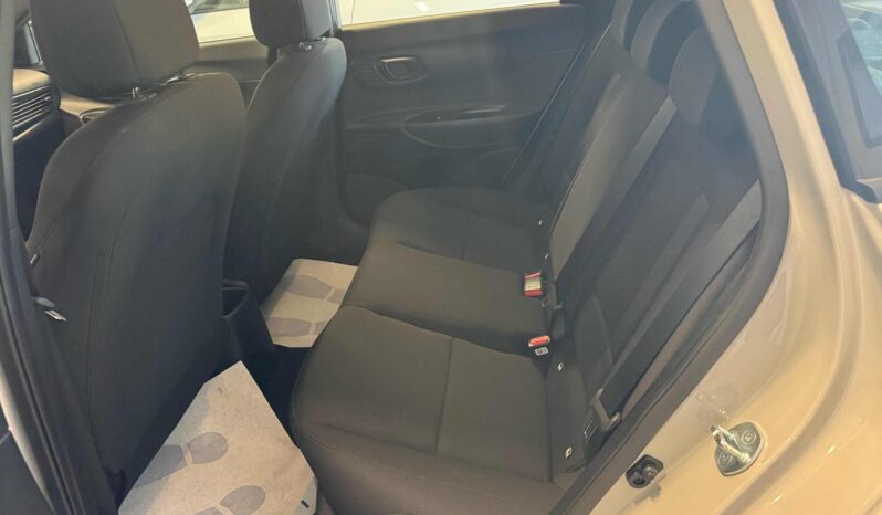 
								HYUNDAI i20 1.0 T-GDI dark line 90cv mt Km0 full									