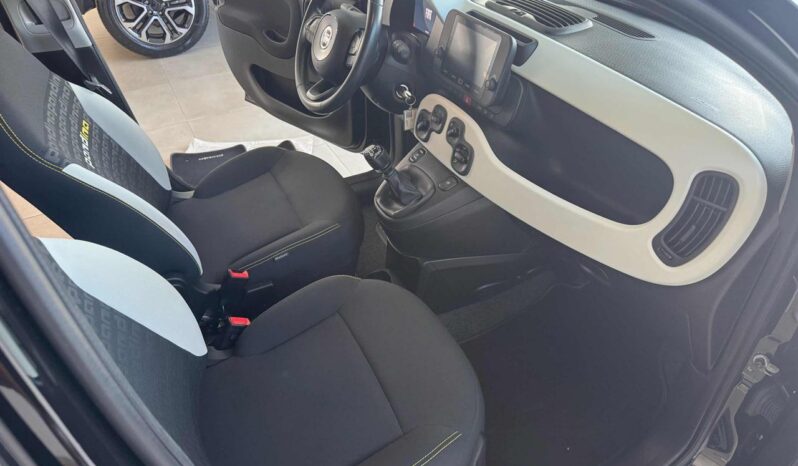 
								FIAT Panda Cross 1.0 FireFly S&S Hybrid Pandina full									