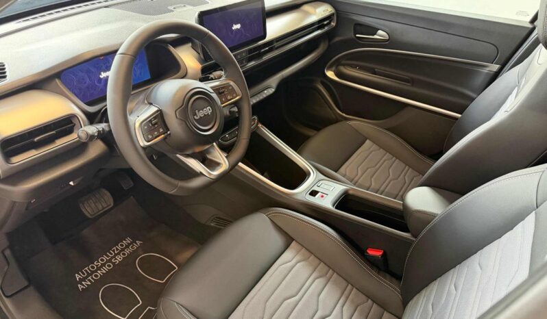 
								JEEP Avenger 1.2 turbo e-hybrid mhev Upland 4xe 145cv edct6 Km0 full									